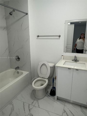 6280 NW 22nd Ct 2, Miami, FL 33147