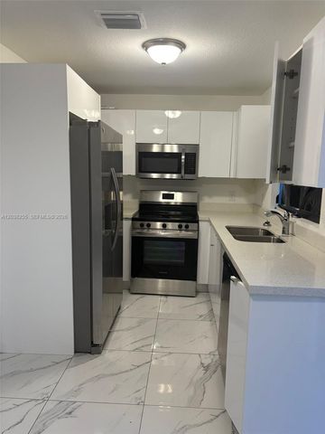 6280 NW 22nd Ct 2, Miami, FL 33147