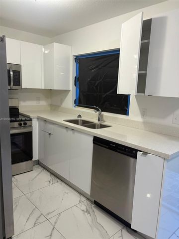 6280 NW 22nd Ct 2, Miami, FL 33147