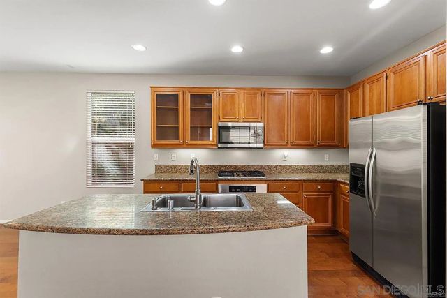 13581 Dogwood Way, San Diego, CA 92130