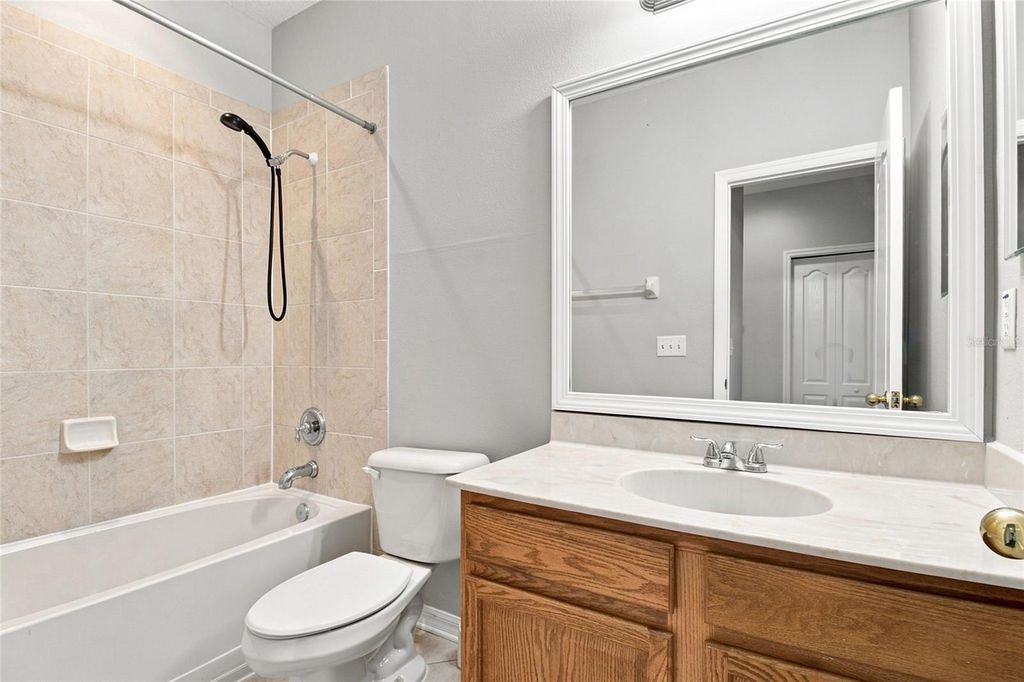 Image 20 of property listing at 1138 ANDREW AVILES CIRCLE, Tampa, FL 33619