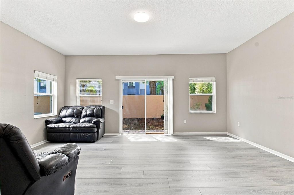 Image 8 of property listing at 1138 ANDREW AVILES CIRCLE, Tampa, FL 33619