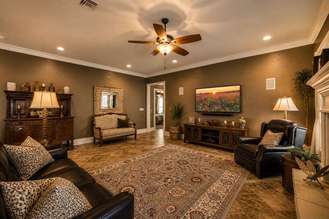 150 St Andrews Loop, Kerrville, TX 78028