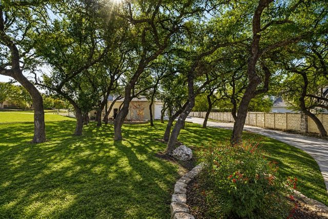 150 St Andrews Loop, Kerrville, TX 78028