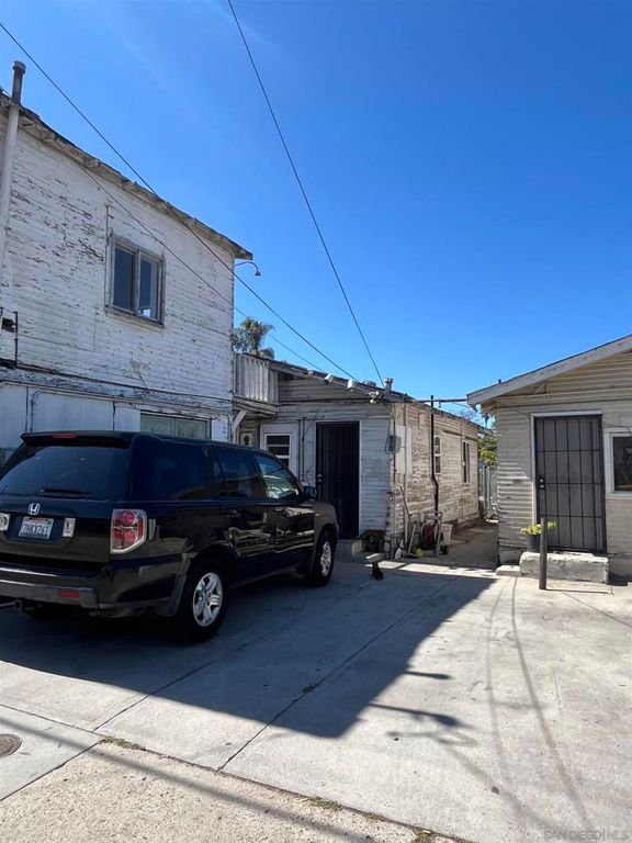 2062 64 Irving St, San Diego, CA 92113 — photo 2