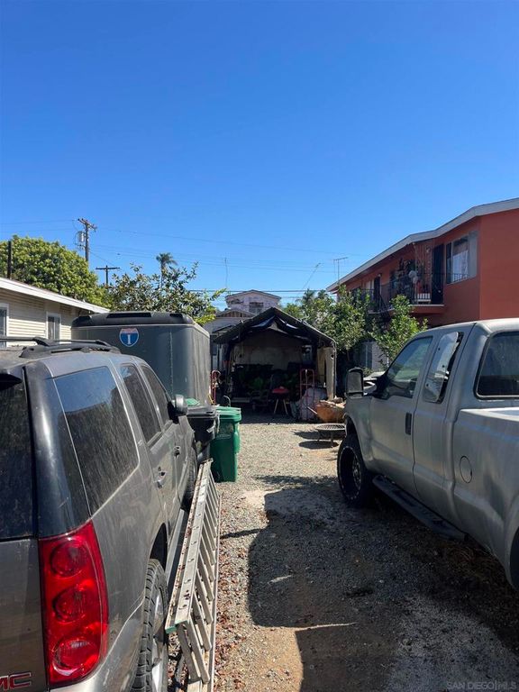2062 64 Irving St, San Diego, CA 92113 — photo 5