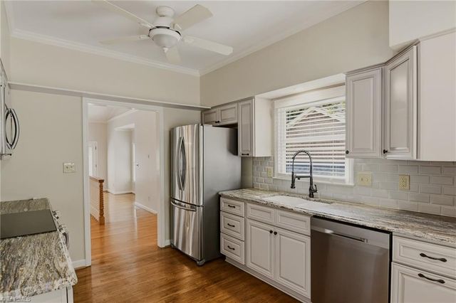 723 Polo Oaks Drive, Winston-salem, NC 27106