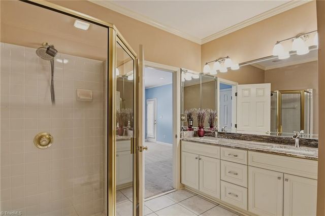 723 Polo Oaks Drive, Winston-salem, NC 27106