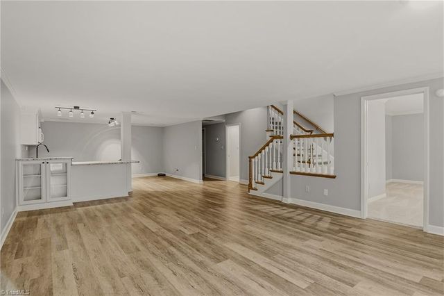 723 Polo Oaks Drive, Winston-salem, NC 27106