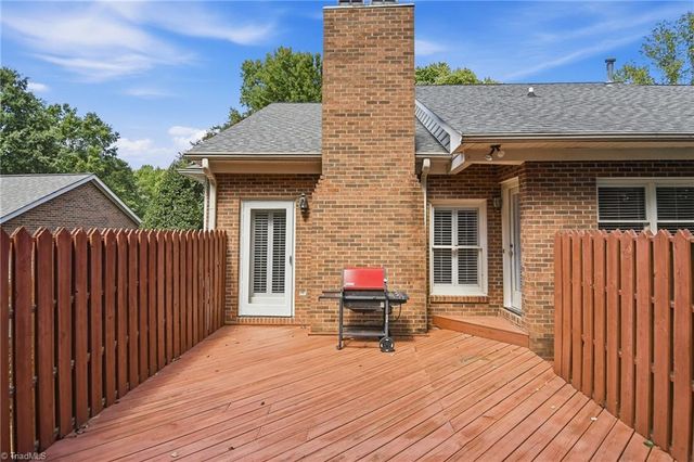 723 Polo Oaks Drive, Winston-salem, NC 27106