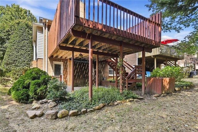 723 Polo Oaks Drive, Winston-salem, NC 27106