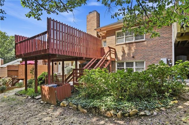 723 Polo Oaks Drive, Winston-salem, NC 27106