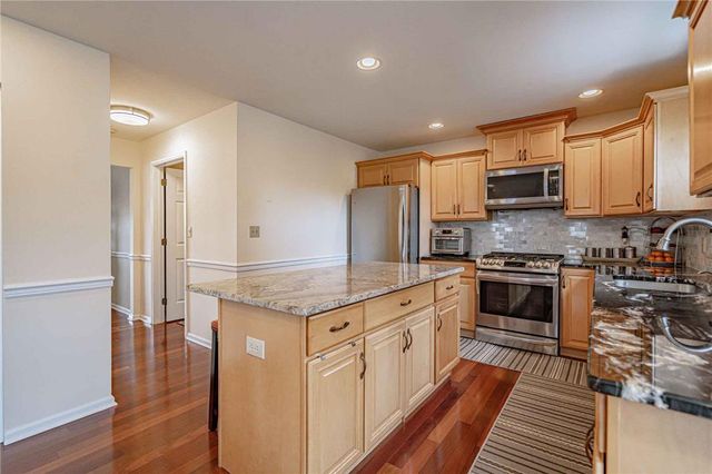413 Quail Drive, Allentown City, PA 18104