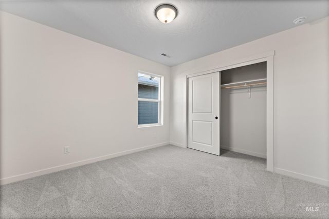 4613 E Vera Cruz St, Nampa, ID 83686