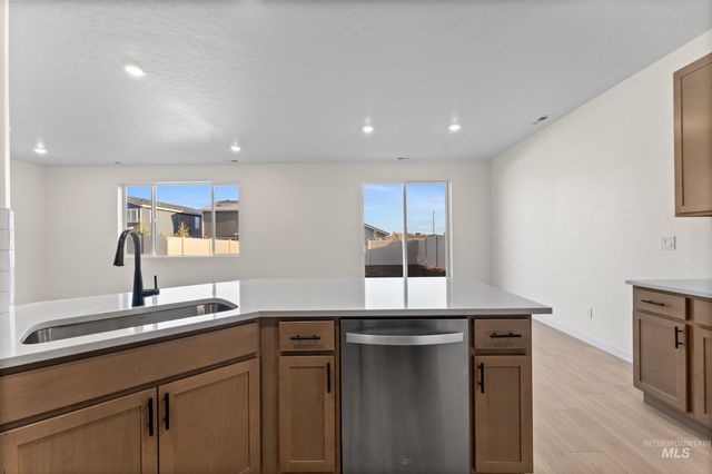 4613 E Vera Cruz St, Nampa, ID 83686