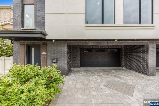 471 1st Street A, Palisades Park, NJ 07650