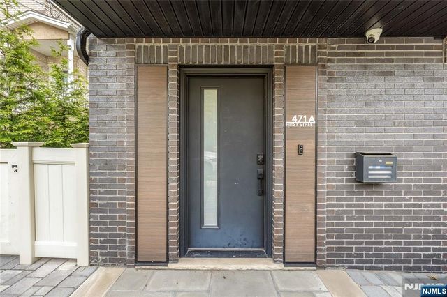 471 1st Street A, Palisades Park, NJ 07650