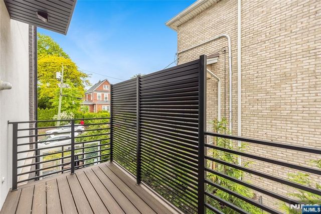 471 1st Street A, Palisades Park, NJ 07650