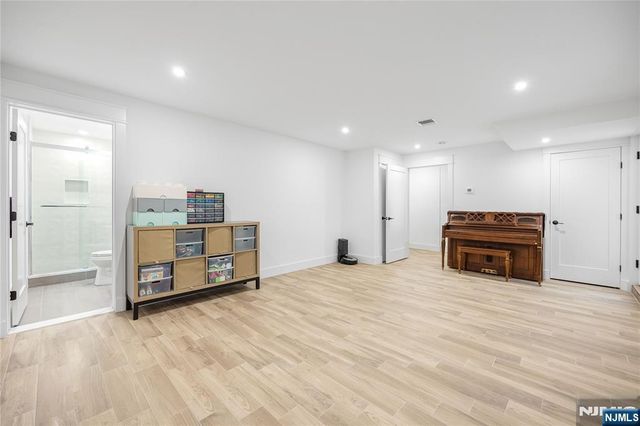 471 1st Street A, Palisades Park, NJ 07650