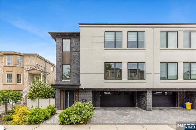 471 1st Street A, Palisades Park, NJ 07650
