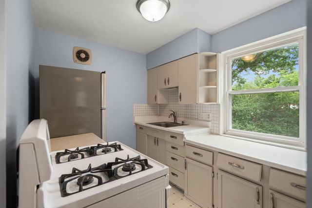 32 Bon Jan Lane, Highland Heights, KY 41076