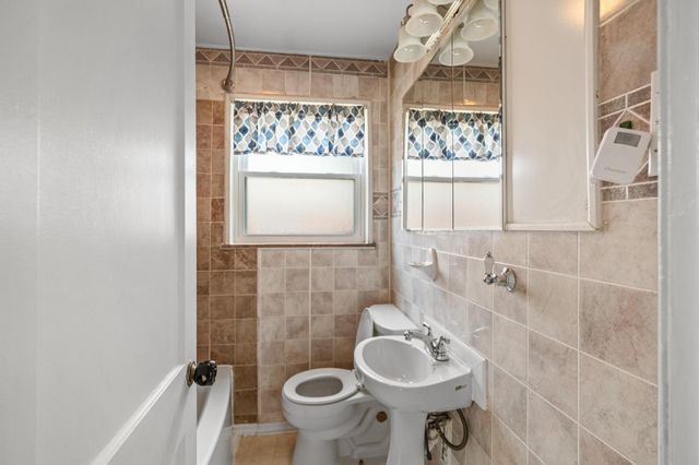 32 Bon Jan Lane, Highland Heights, KY 41076
