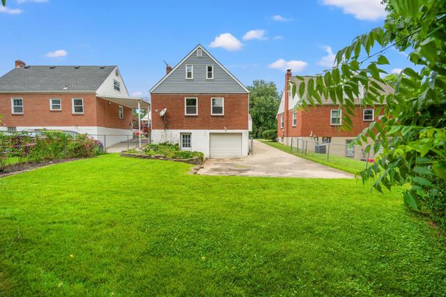 32 Bon Jan Lane, Highland Heights, KY 41076