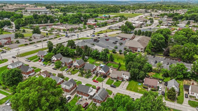 32 Bon Jan Lane, Highland Heights, KY 41076