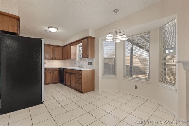 1912 W Delmar Street, Broken Arrow, OK 74012