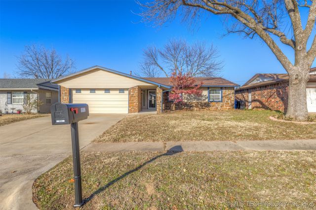 1912 W Delmar Street, Broken Arrow, OK 74012