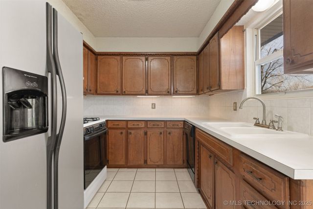 1912 W Delmar Street, Broken Arrow, OK 74012