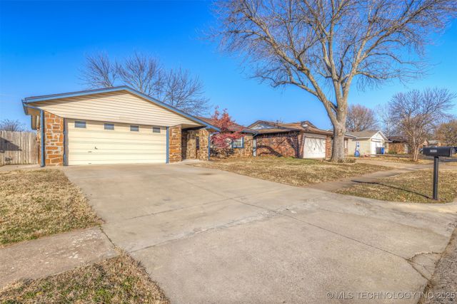 1912 W Delmar Street, Broken Arrow, OK 74012