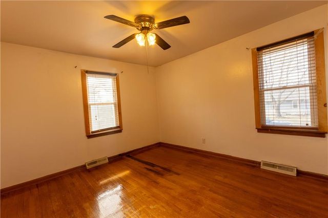 3339 S Vermont Avenue, Independence, MO 64052