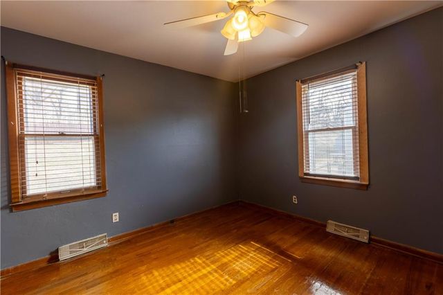 3339 S Vermont Avenue, Independence, MO 64052