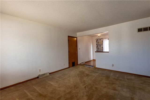 3339 S Vermont Avenue, Independence, MO 64052