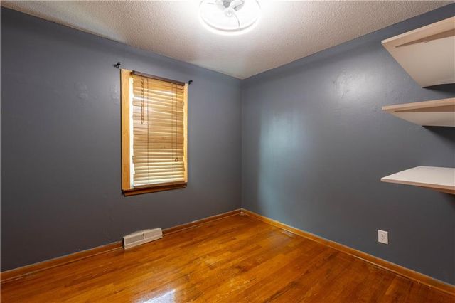 3339 S Vermont Avenue, Independence, MO 64052