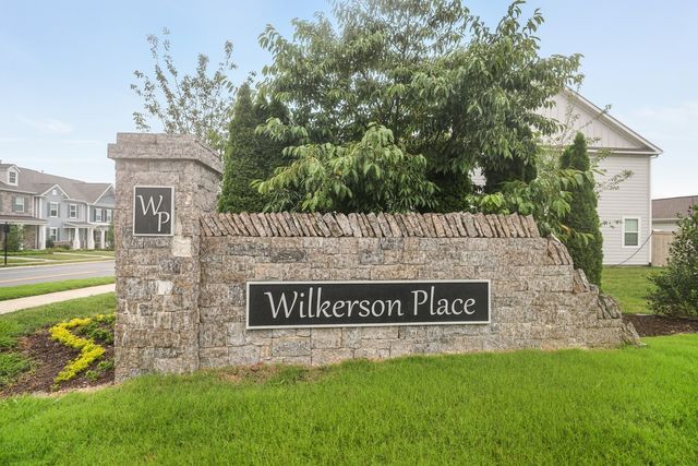 390 Hammock Ln, Spring Hill, TN 37174