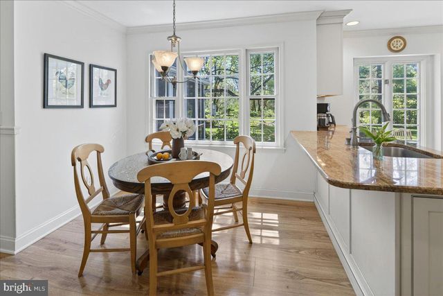 211 PENN VIEW DR, Pennington, NJ 08534