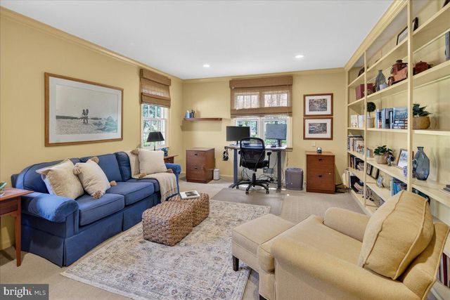 211 PENN VIEW DR, Pennington, NJ 08534