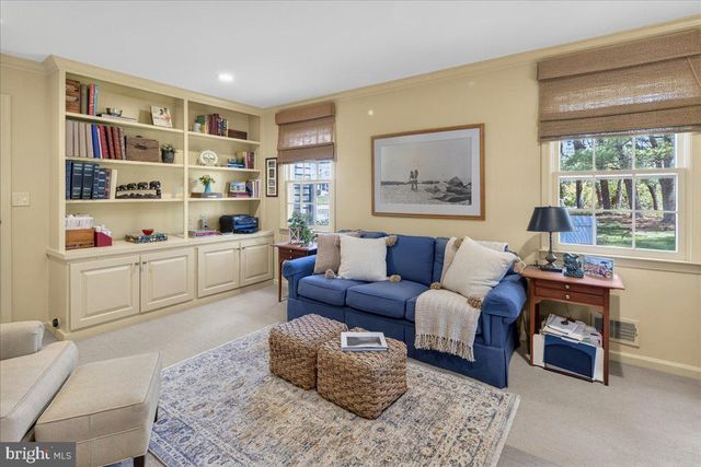 211 PENN VIEW DR, Pennington, NJ 08534