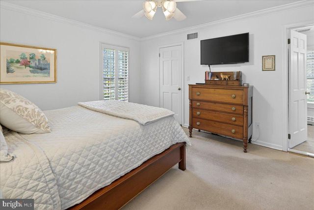 211 PENN VIEW DR, Pennington, NJ 08534