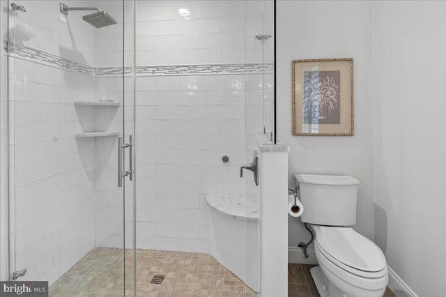 211 PENN VIEW DR, Pennington, NJ 08534