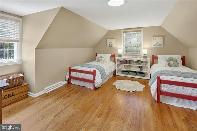 211 PENN VIEW DR, Pennington, NJ 08534