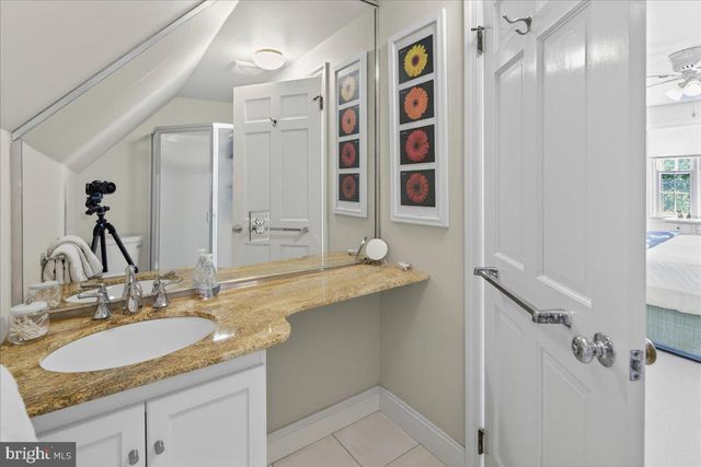 211 PENN VIEW DR, Pennington, NJ 08534