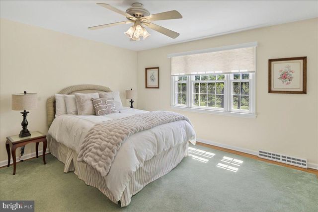 211 PENN VIEW DR, Pennington, NJ 08534