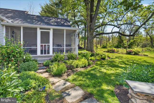 211 PENN VIEW DR, Pennington, NJ 08534