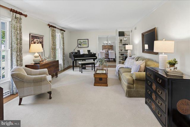 211 PENN VIEW DR, Pennington, NJ 08534