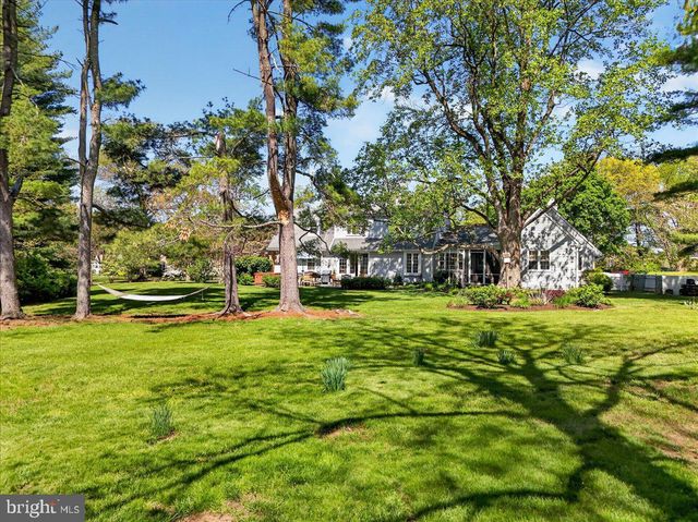 211 PENN VIEW DR, Pennington, NJ 08534