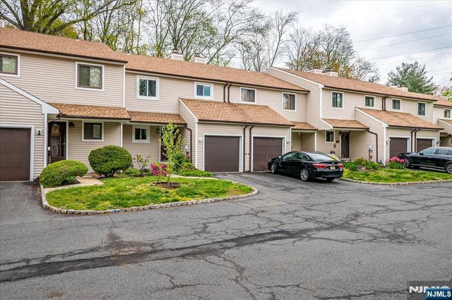 12 Tulip Court, Edison, NJ 08820