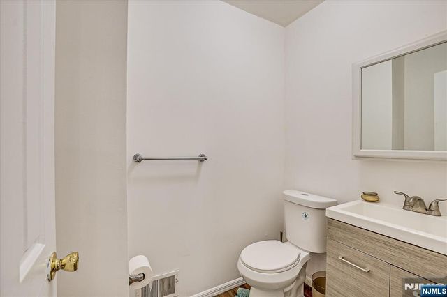 12 Tulip Court, Edison, NJ 08820